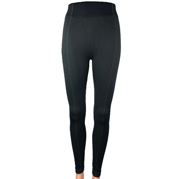 Gymshark Ultra Seamless Black Logo Mid Rise Yoga Gym Ankle Leggings Pants Size S - Picture 1 of 5